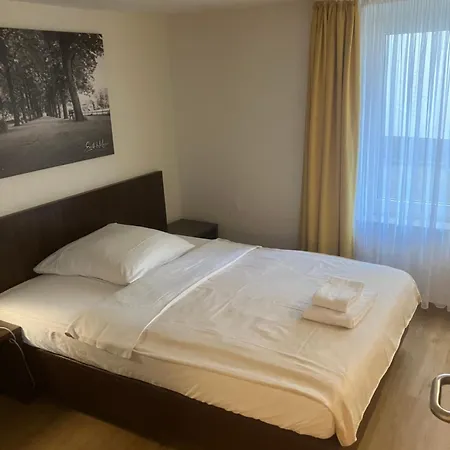 Hotel Mercedes - Self Check-In Hotel