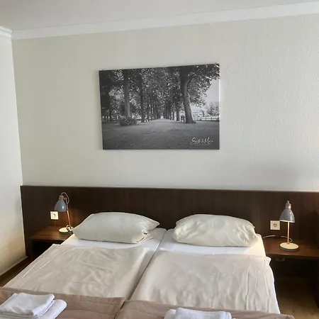 Hotel Mercedes - Self Check-In 3*