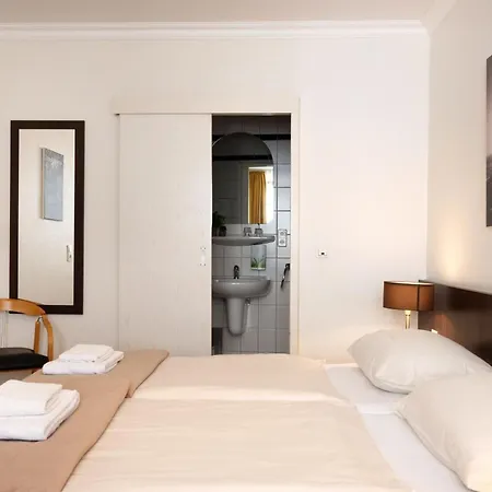 Hotel Mercedes - Self Check-In Bonn