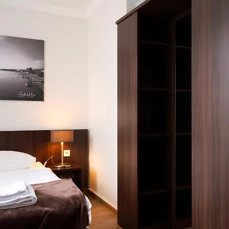 Hotel Mercedes - Self Check-In Hotel 3*