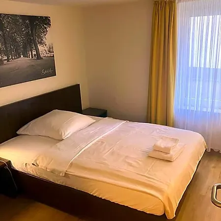 Hotell Mercedes - Self Check-in Bonn