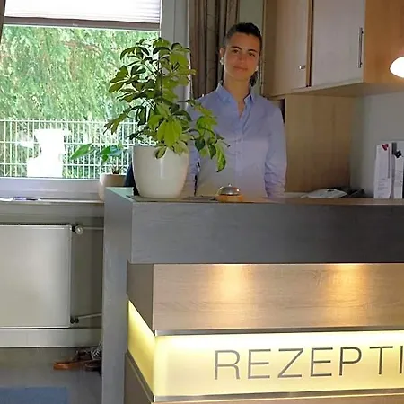 Mercedes - Self Check-in Hotell 3*